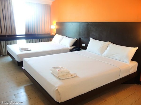 Standard Rooms have two queen size beds 